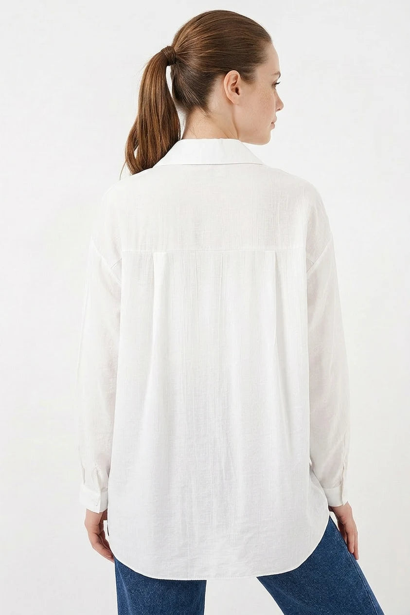 Kadın Oversize Kesim Pamuklu Beyaz Gömlek