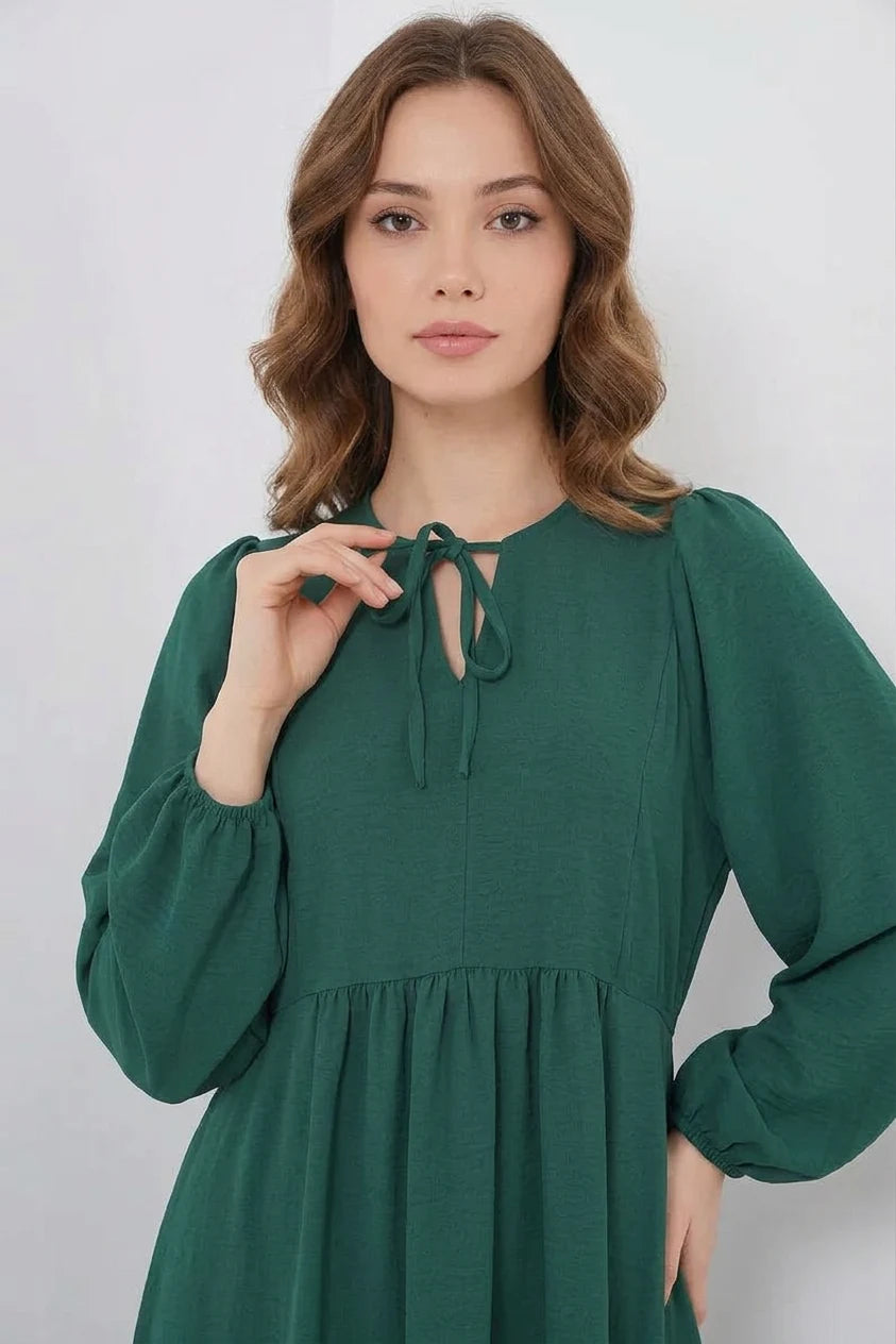Kadın Bagcıklı Beli Büzgülü Balon Kol Zümrüt Yeşili Tesettür Elbise