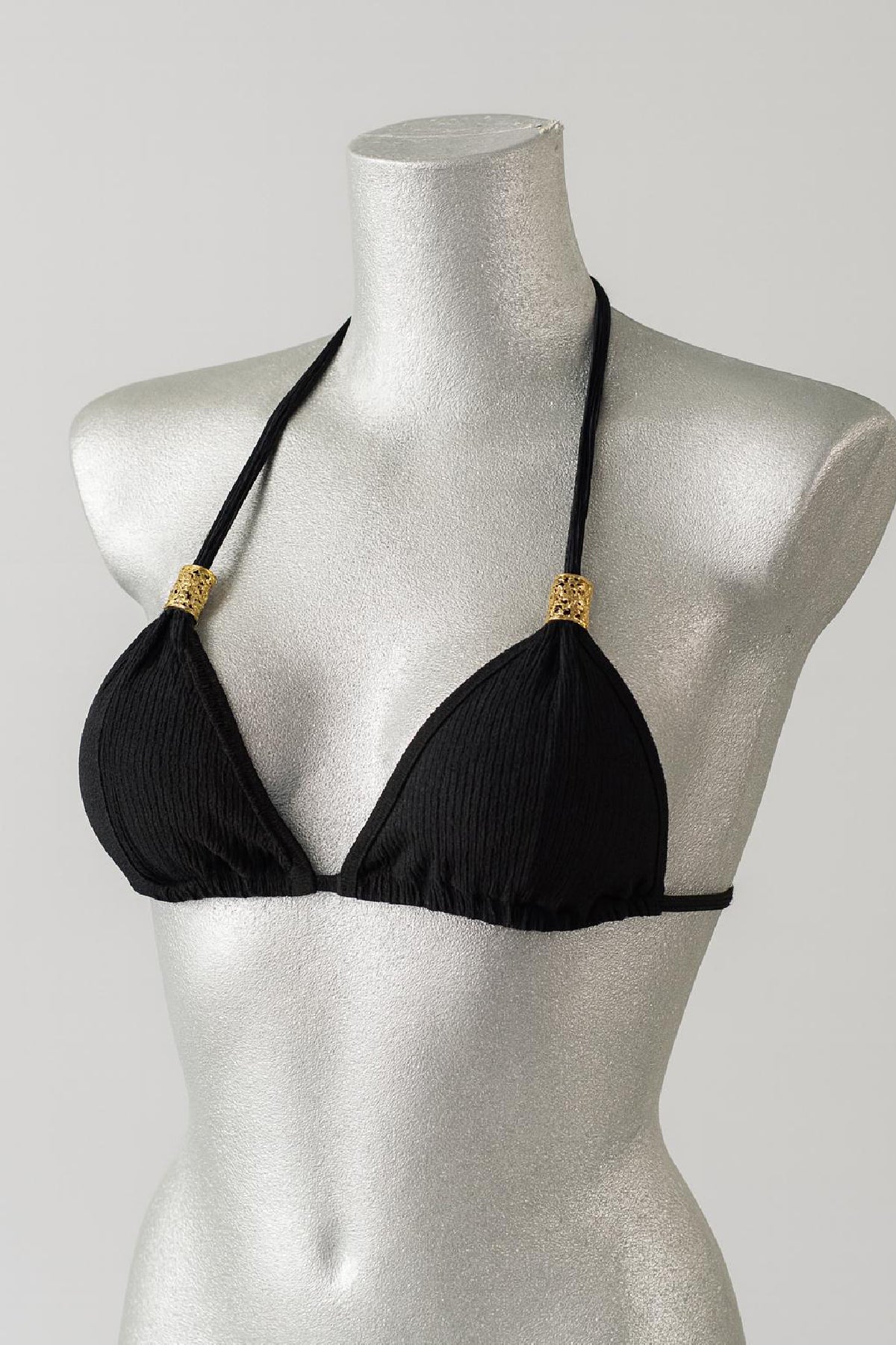 Kadın Siyah Pedli Üçgen Bikini Üstü Halter Bağlamalı Aksesuarlı