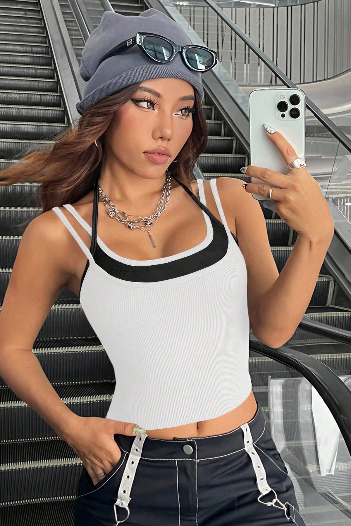 Kadın Siyah Beyaz Çift Renk Çapraz Askılı Crop Top Bluz