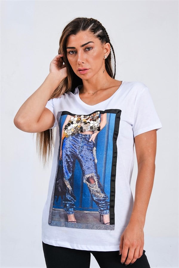 Beyaz Baskılı Pul İşlemeli Sim Şeritli T-Shirt