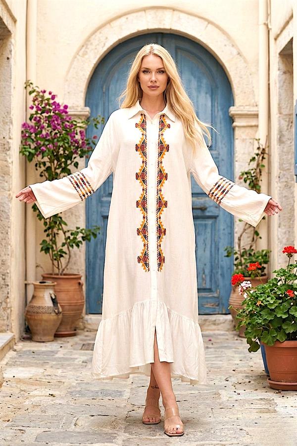 Beyaz Önü Ve Kolları Nakışlı Etekleri Fırfırlı Uzun Gömlek Elbise
