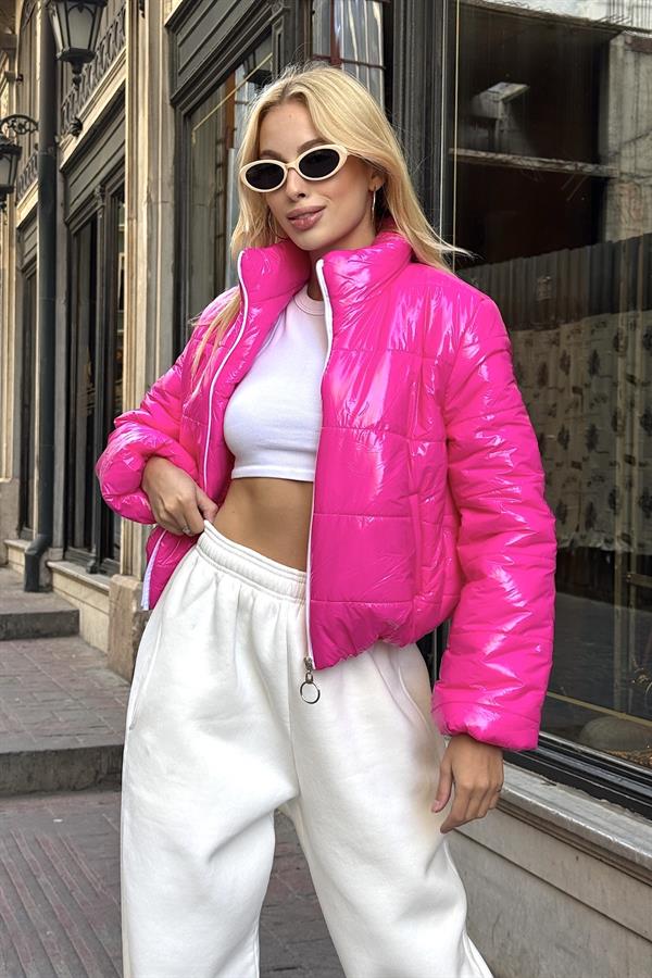 Pembe Parlak Su İtici Dik Yaka Kısa Şişme Mont