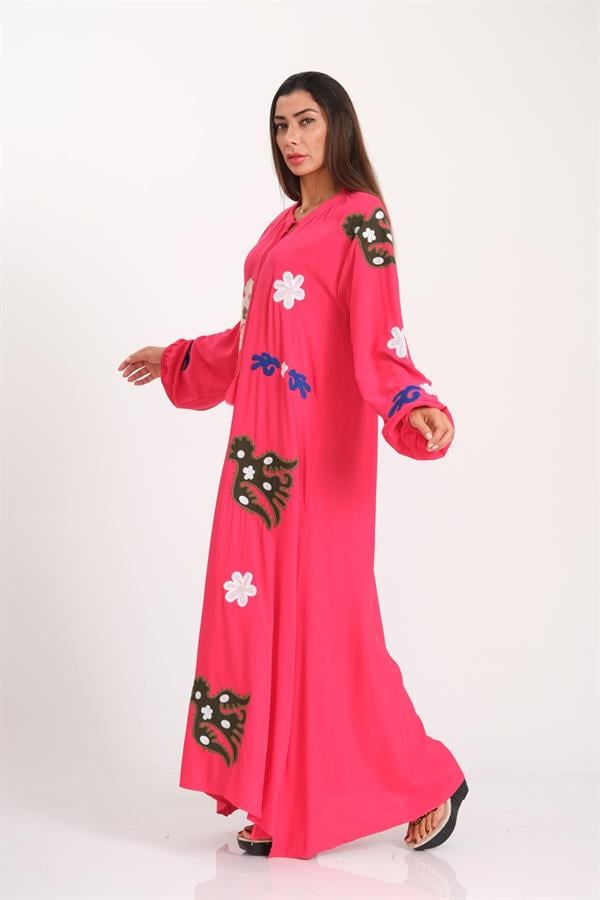 Pembe Sıfır Yaka Önü Ve Kolları Nakışlı Püsküllü Uzun Elbise
