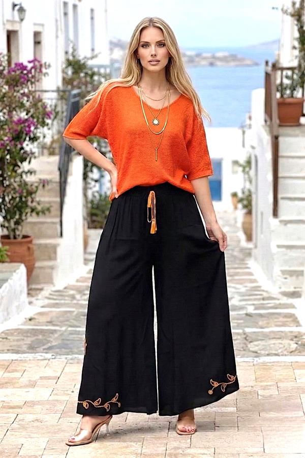 Siyah Nakışlı Pantolon Etek